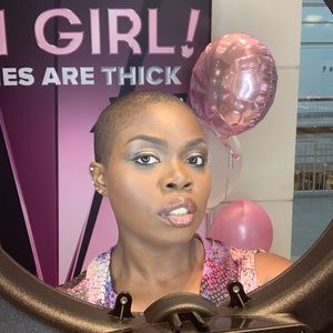 Meet your Posher, Devine